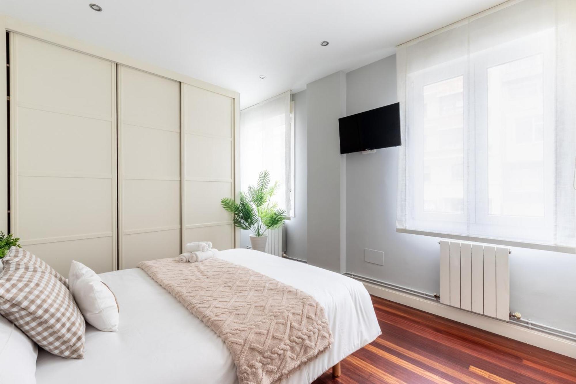 Tranvia 51 Apartment *